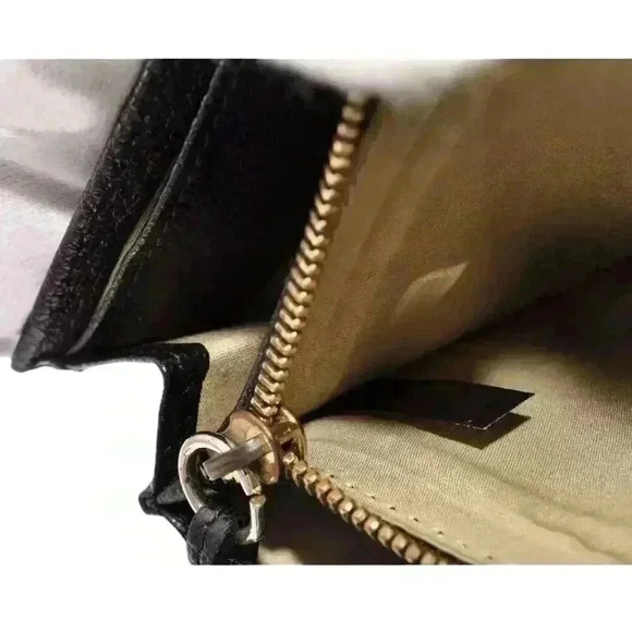 Chloé Black Wallet with Bow Accent - Picture 9 of 11